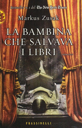 Copertina di La bambina che salvava i libri